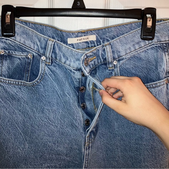 NEW Pacsun High-Waisted Ripped Baggy Jeans - Picture 6 of 12